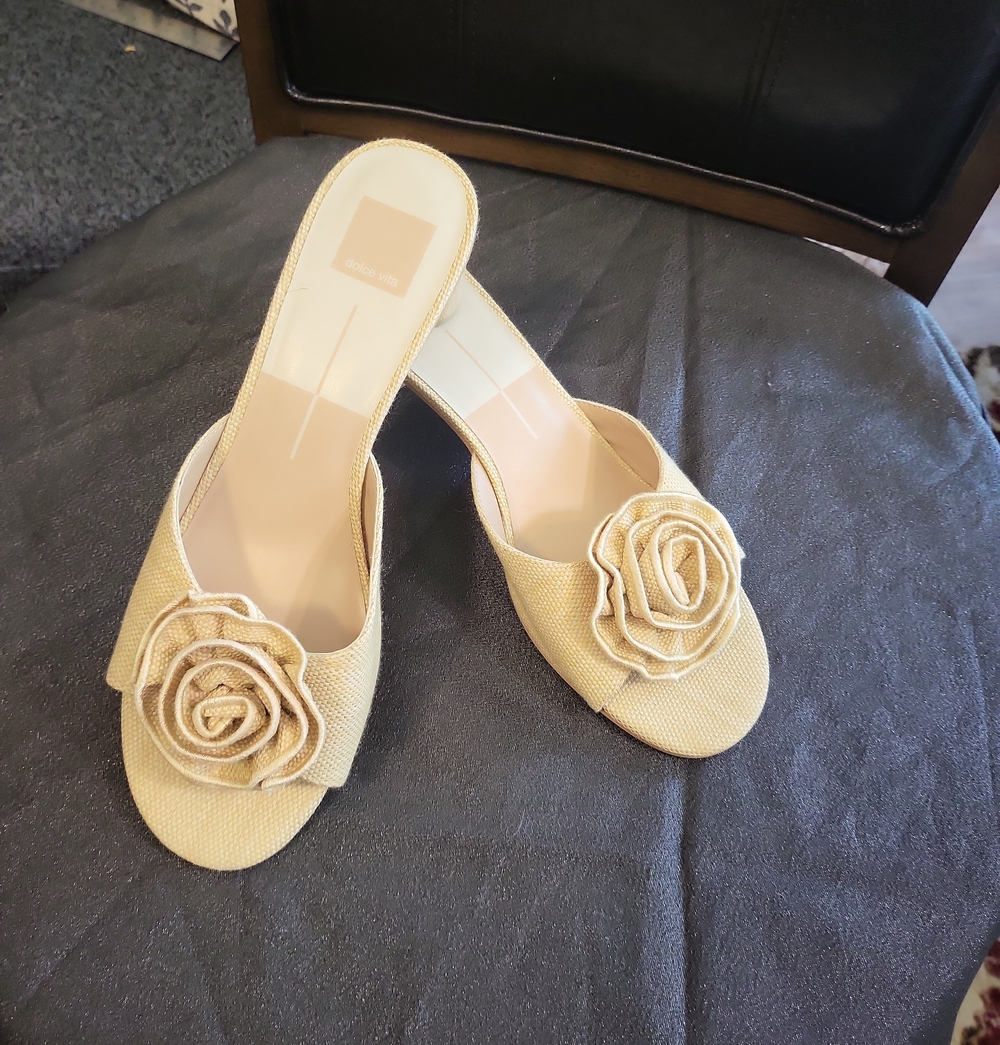 Women’s Open-Toe Slip-On Heels with Floral Detail